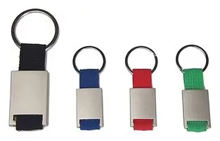 CP15522 - LLAVERO DE NYLON CON SOSTENEDOR DE METAL MATE
